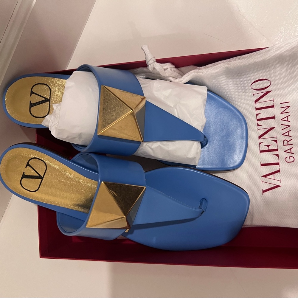 New Valentino sandals size 37 (fit like 38 so big for me). Size 7.5 to 8.